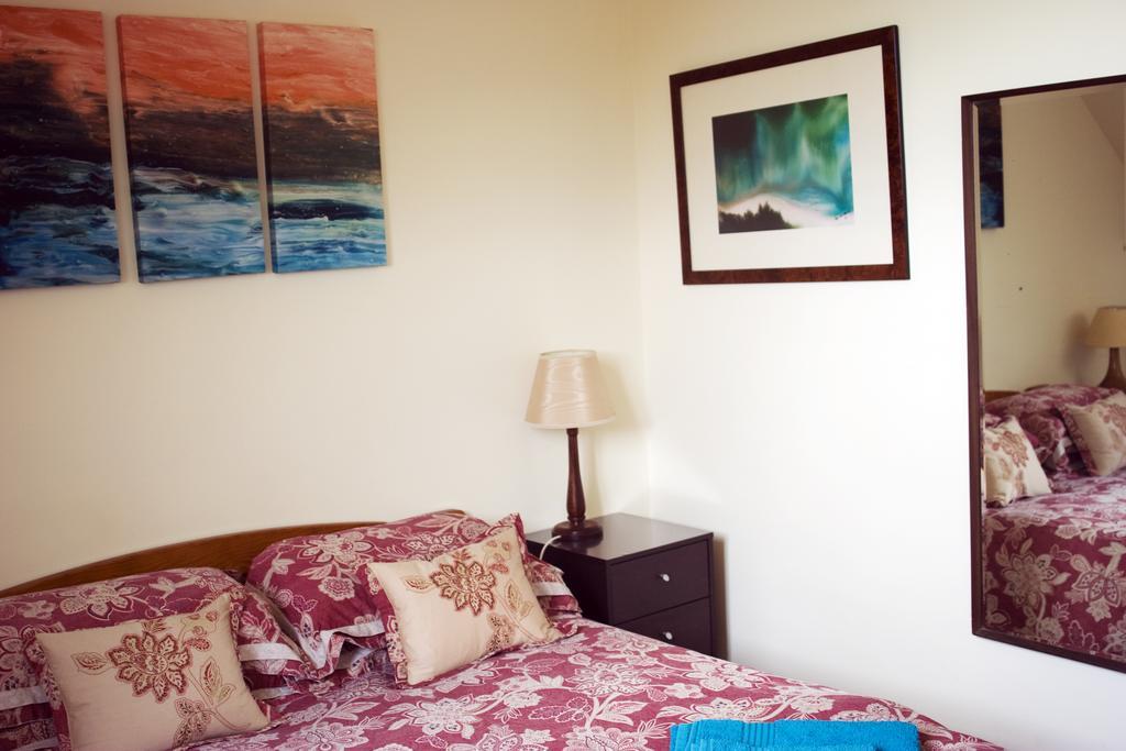 La Nesliere Chambres D'Hotes Bio Saint-Symphorien-des-Monts ภายนอก รูปภาพ