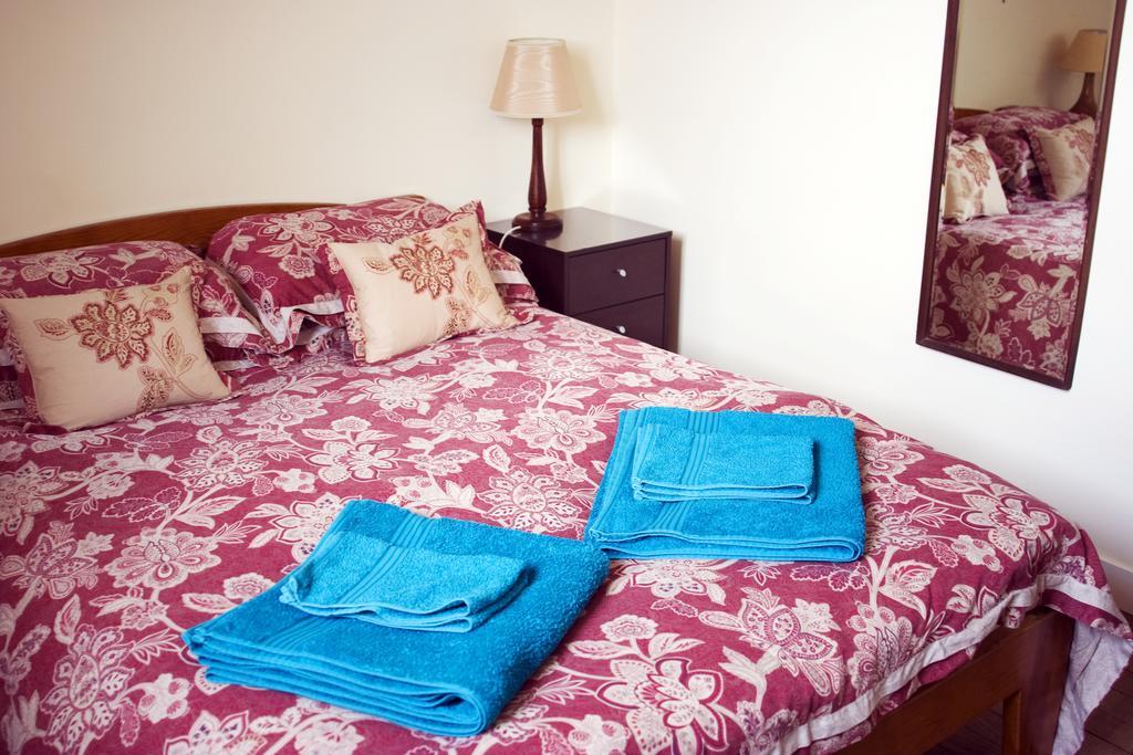 La Nesliere Chambres D'Hotes Bio Saint-Symphorien-des-Monts ภายนอก รูปภาพ