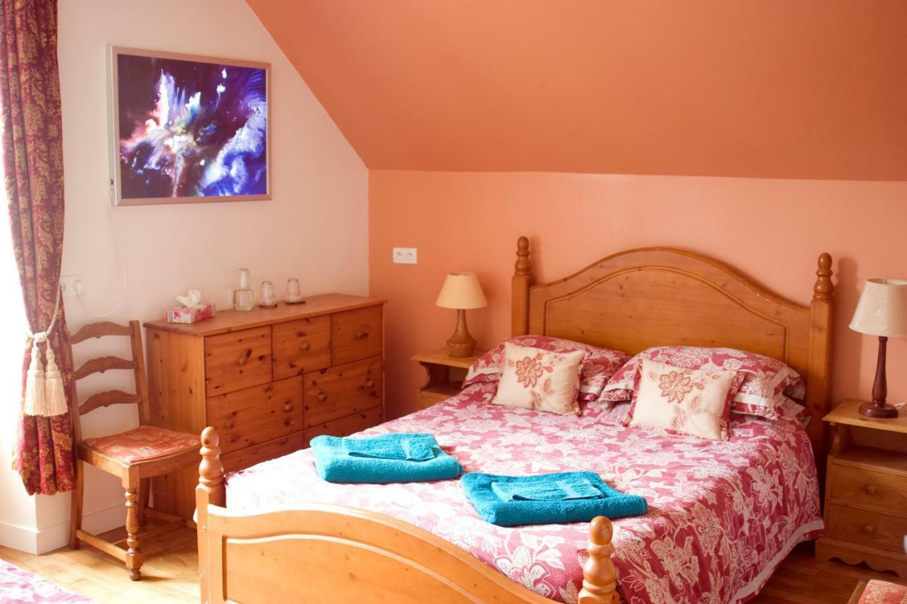 La Nesliere Chambres D'Hotes Bio Saint-Symphorien-des-Monts ภายนอก รูปภาพ